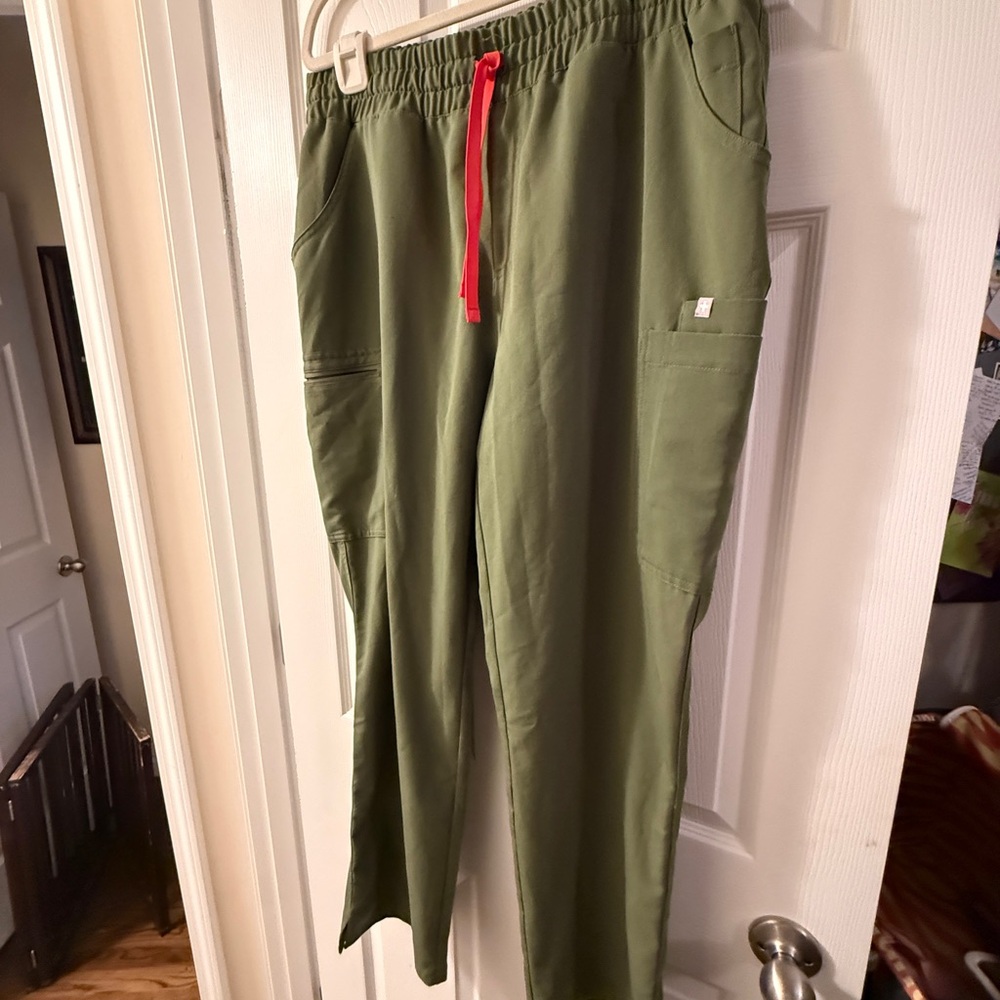 Figs Olive Straight Leg XL